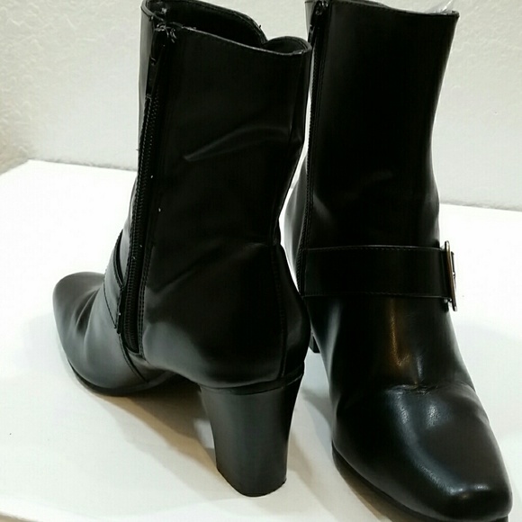 Boots, predictions, size 6 - Picture 3 of 6